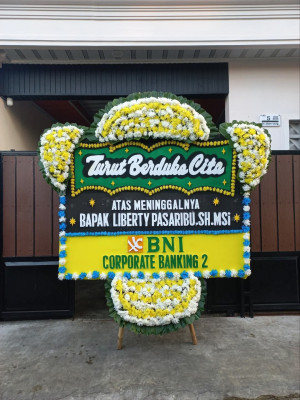Papan Bunga Duka di Pulosari