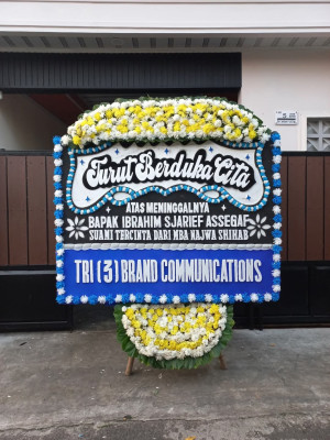 Papan Bunga Duka di Pulosari